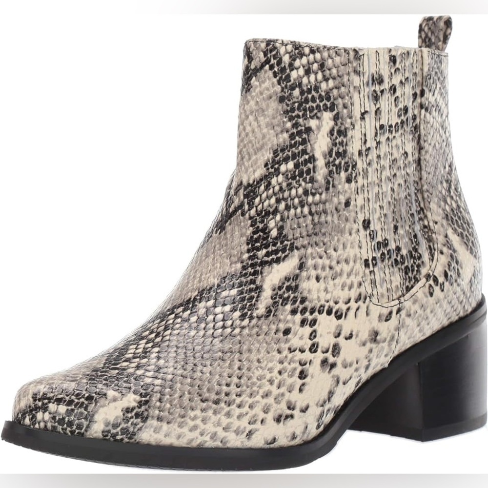 NWOT Blondo Elvina Snakeskin Block Heel Boot